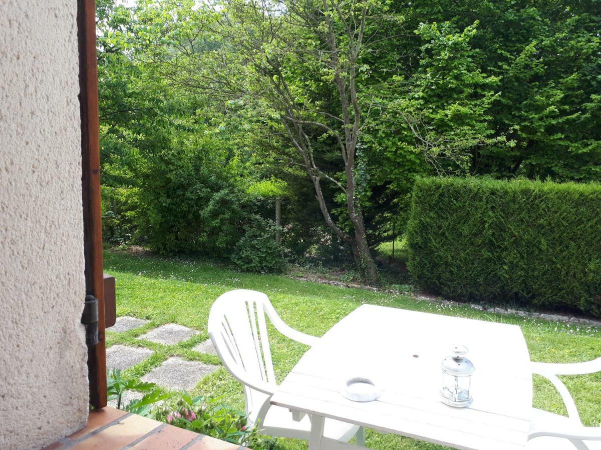 Au Chat Perche Mareil-sur-Mauldre Exterior photo